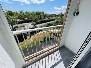 Property grounds - Lovely studio apartment on Mt St Martin, near the port of Cap d'Agde (LE CAP D AGDE)