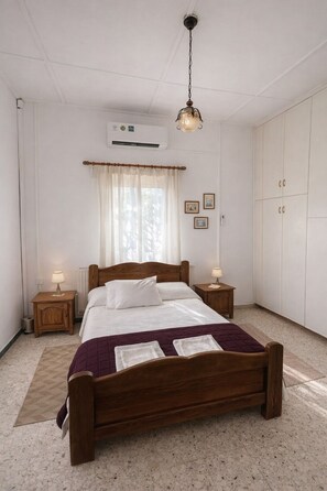 Internet, bed sheets