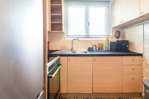Private kitchen - Big Terrace 2-bedroom apartment with AC in Center Athens (Athina)
