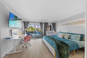 3 bedrooms, desk, iron/ironing board, free WiFi
