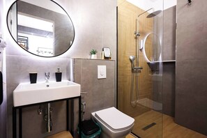 House - Grandstay Central 105 (Durrës)