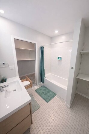 Hair dryer