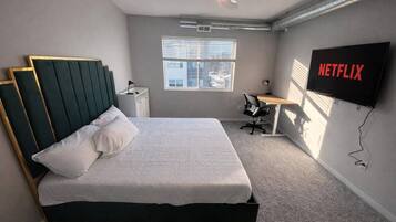 Työpöytä, silitysrauta/-lauta, Wi-Fi