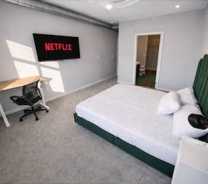 3 soverom, skrivebord, strykejern/-brett og wi-fi