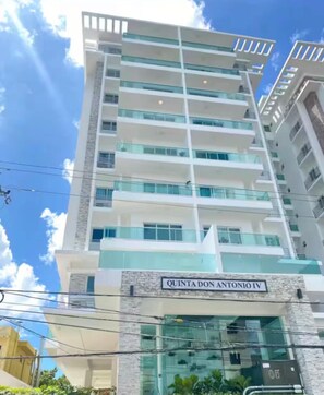 Exterior - Apartment in the center of Santo Domingo. Steps away from the main roads. (Santo Domingo)
