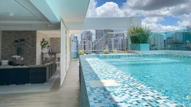 Outdoor pool - Apartment in the center of Santo Domingo. Steps away from the main roads. (Santo Domingo)