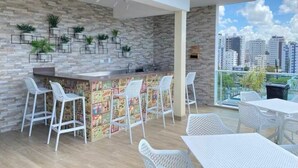 Bar (on property) - Apartment in the center of Santo Domingo. Steps away from the main roads. (Santo Domingo)