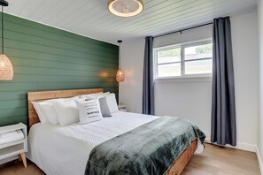 Internet, bed sheets