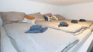 1 dormitorio, tabla de planchar con plancha, wifi gratis y ropa de cama