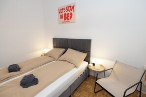 1 室のベッドルーム、アイロン / アイロン台、WiFi (無料)、ベッドシーツ