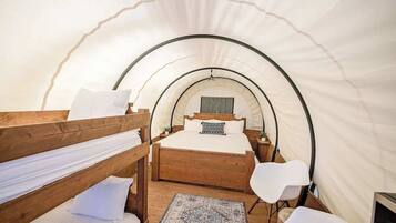 3 soverom, wi-fi (inkludert) og sengetøy