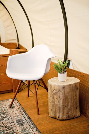 المنشأة من الداخل