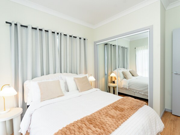 Strygejern/strygebræt, Wi-Fi, sengetøj