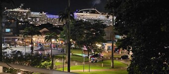 L'Echappée Créole Place de la Victoire.
Logement 2 chambres climatisées vue mer