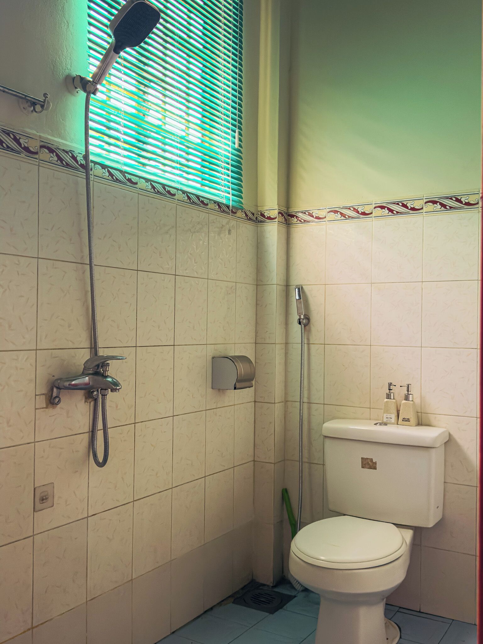 Classic House, 2 Bedrooms, Housekeeping, City View | Bathroom | Bathrobes