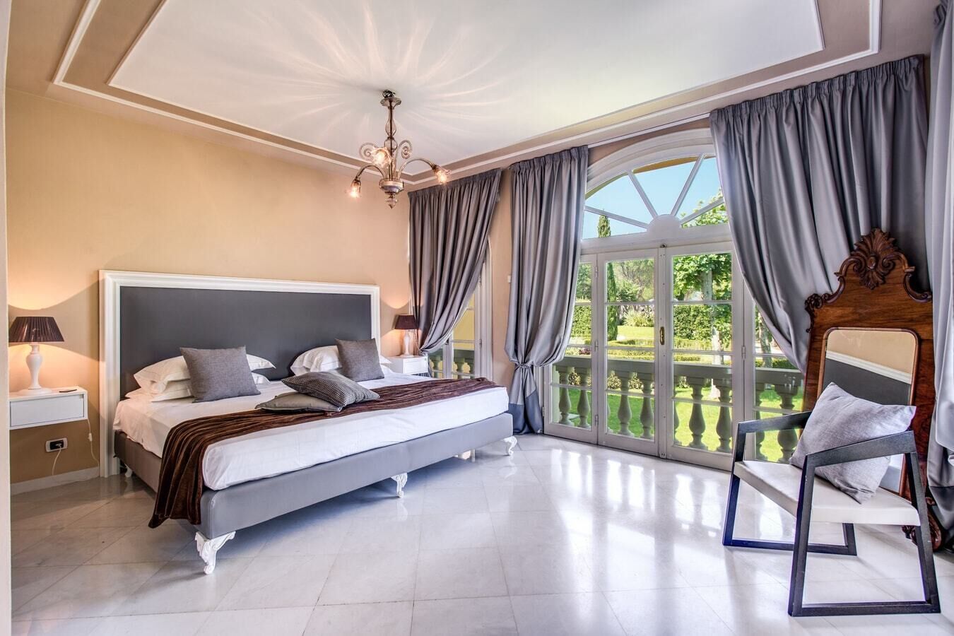 Bügeleisen/Bügelbrett, WLAN, Bettwäsche