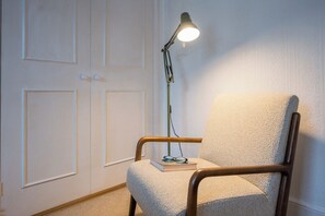 Interior - Flat Two, High Street, Saxmundham (Saxmundham)