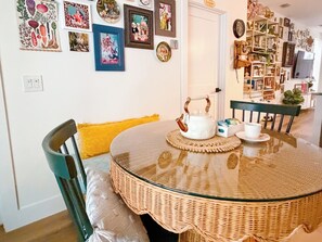 Dining - Walk to downtown, Cozy cottage designed for comfort! (St. Augustine)