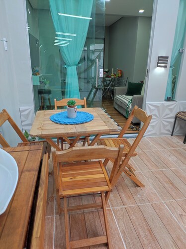 Functional House with 2 Suites | Comfort and Convenience close to everything