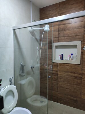 Hair dryer, towels, toilet paper