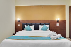 Deluxe Room | Egyptian cotton sheets, premium bedding, in-room safe, free WiFi