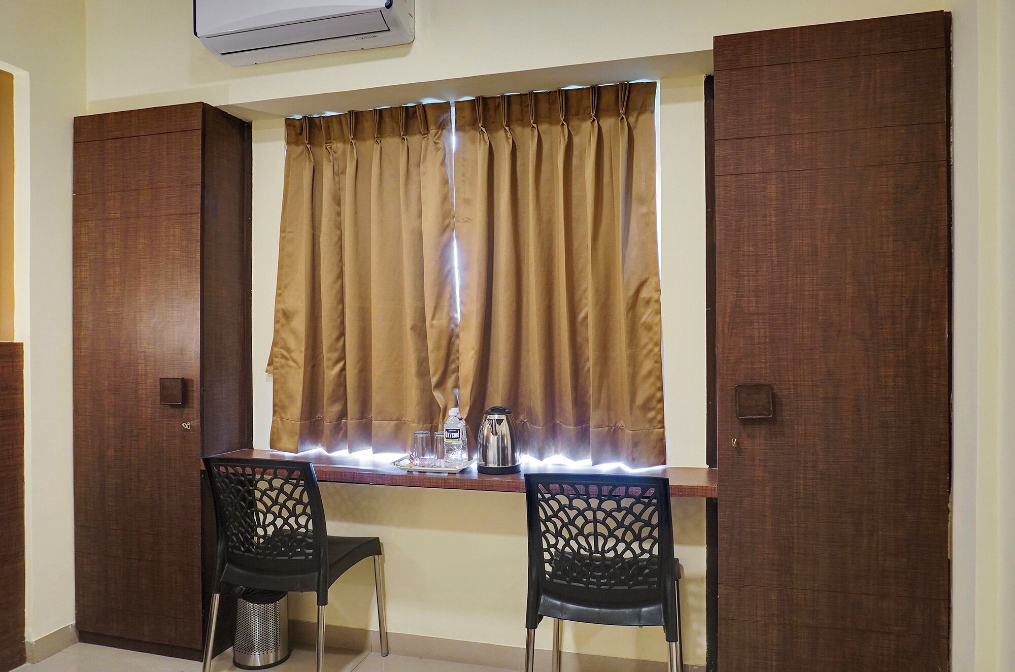 Egyptian cotton sheets, premium bedding, in-room safe, free WiFi