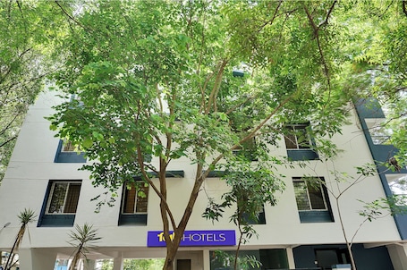 Exterior. Fabhotel Shravani Residency