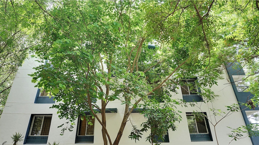 Fabhotel Shravani Residency