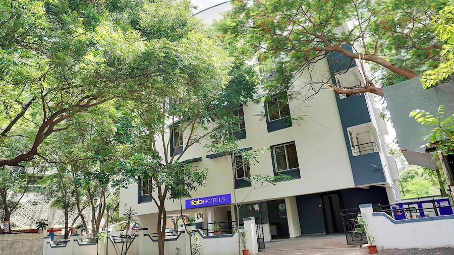 Fabhotel Shravani Residency