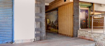 Fabhotel Triotel Inn