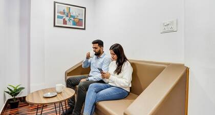 Fabhotel Triotel Inn