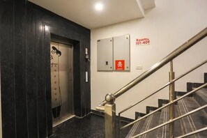 Lift - Fabhotel Ashirwad Inn (Mumbai)