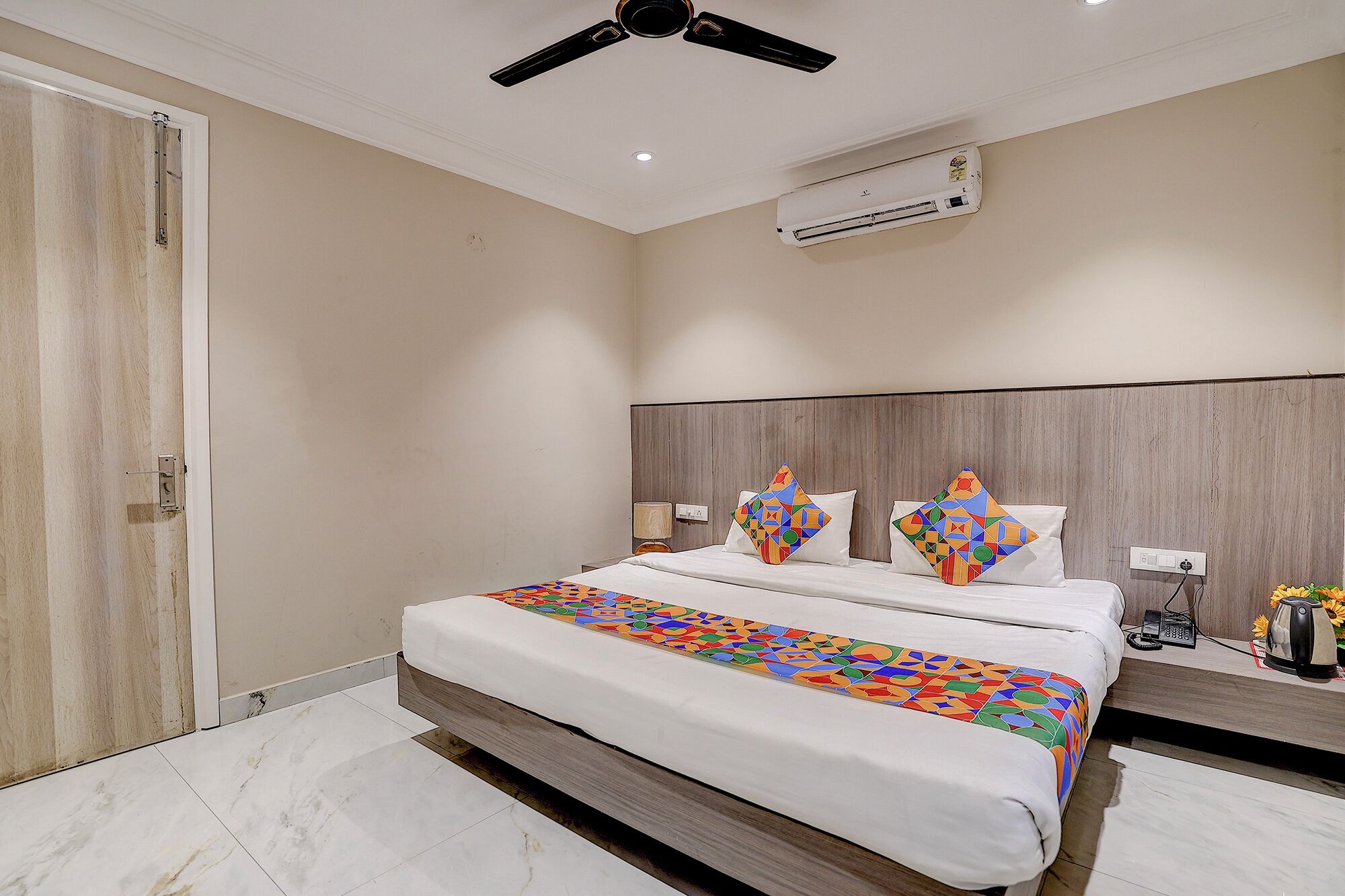 ห้องดี  ลักซ์ | ผ้าปูที่นอนฝ้ายอียิปต์, เครื่องนอนระดับพรีเมียม, ตู้นิรภัยในห้องพัก