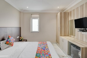 Egyptian cotton sheets, premium bedding, in-room safe, free WiFi