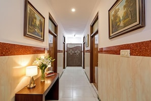 Lobby - Fabhotel Kg Palace (New Delhi)