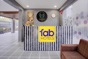 Reception - Fabhotel Opulence Stay (Nashik)