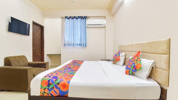 Egyptian cotton sheets, premium bedding, in-room safe, free WiFi