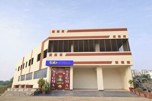 Exterior - Fabhotel Sigma Inn (Jaipur)