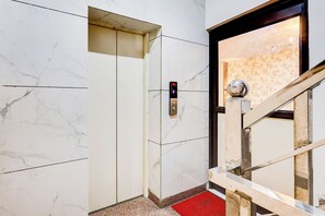 Lift - Fabhotel The Galaxy (Faridabad)