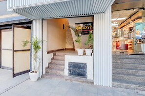 Property entrance - Fabhotel The Galaxy (Faridabad)
