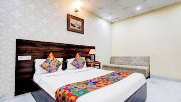 Egyptian cotton sheets, premium bedding, in-room safe, free WiFi