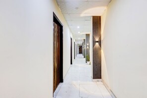 Lobby - Fabhotel The Galaxy (Faridabad)