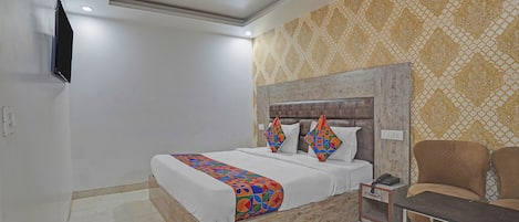 Egyptian cotton sheets, premium bedding, free WiFi, bed sheets