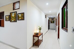 Lobby - Fabhotel Sehrawat (New Delhi)