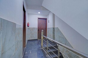 Lobby - Fabhotel Stars (Noida)