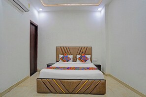 Egyptian cotton sheets, premium bedding, free WiFi, bed sheets - Via Stars (Noida)