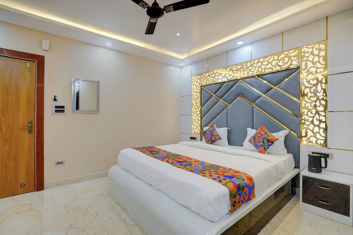 Premium Room | Egyptian cotton sheets, premium bedding, in-room safe, free WiFi