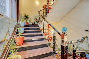 Staircase - Fabhotel Kir International (Varanasi)
