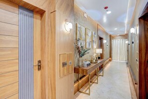 Lobby - Fabhotel Kir International (Varanasi)