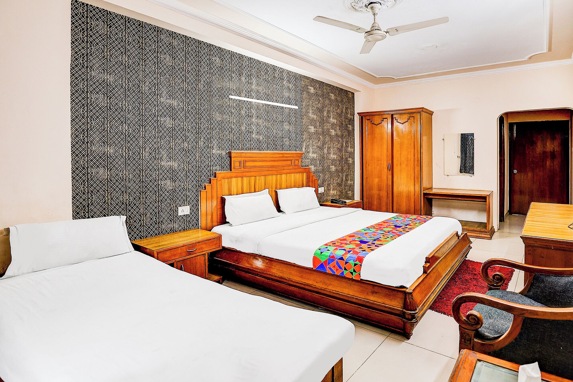 ผ้าปูที่นอนฝ้ายอียิปต์, เครื่องนอนระดับพรีเมียม, ตู้นิรภัยในห้องพัก